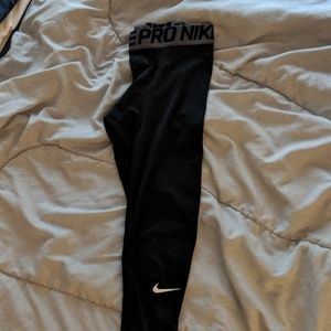 Nike compressions